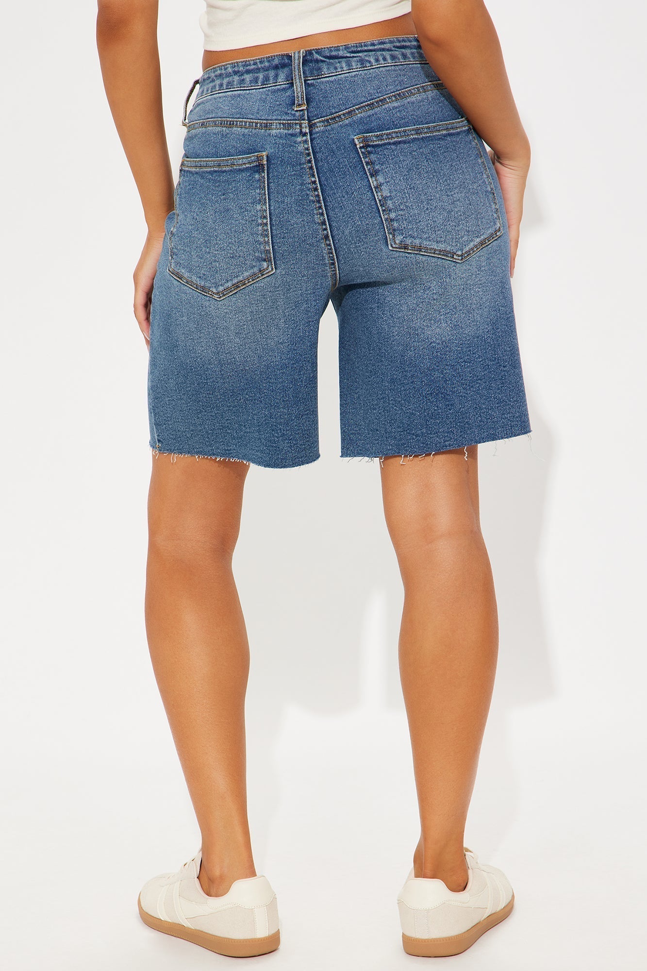 Lydie Crossover Bermuda Shorts - Dark Wash
