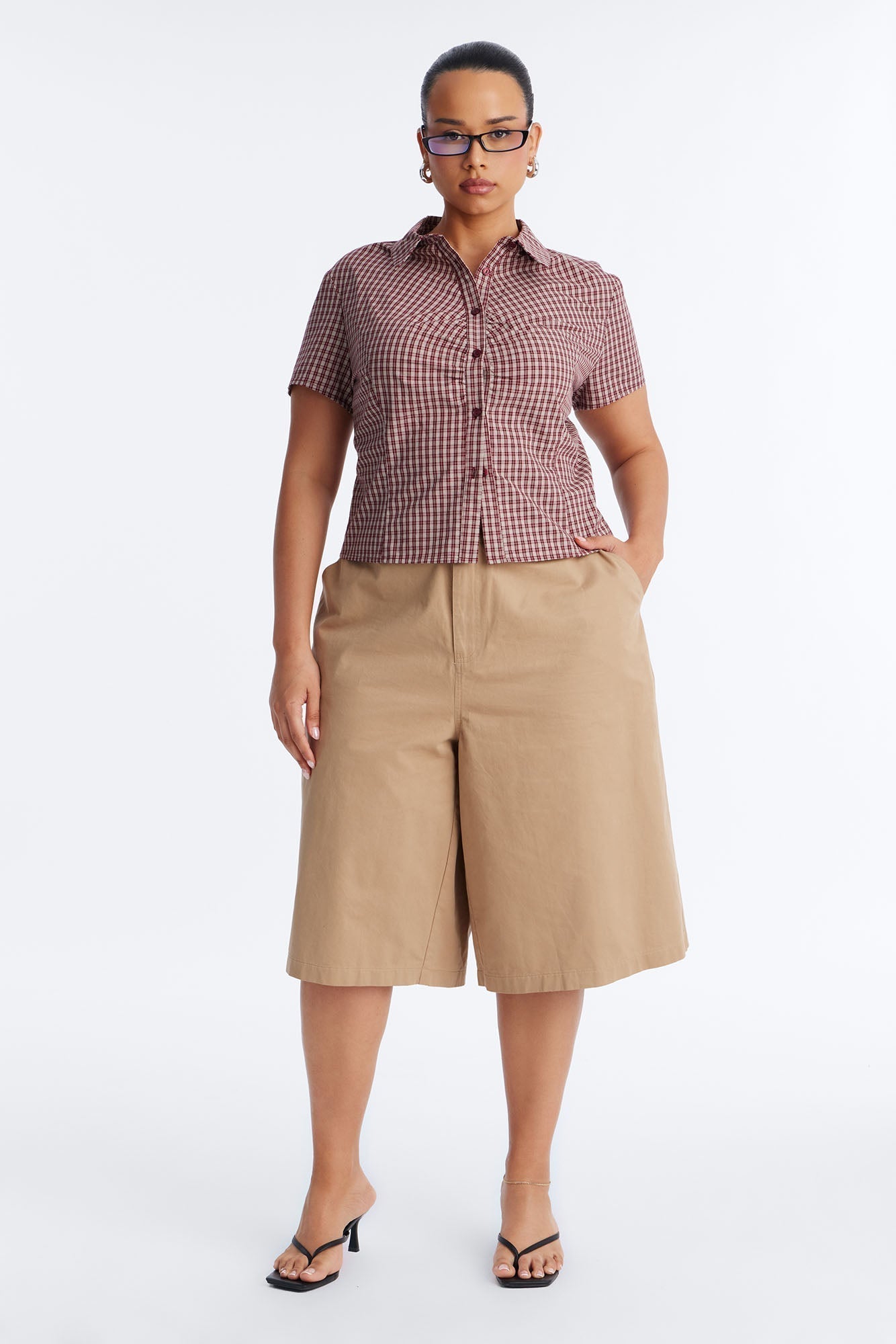 Kieran Low Rise Twill Bermuda Short 14″ - Khaki