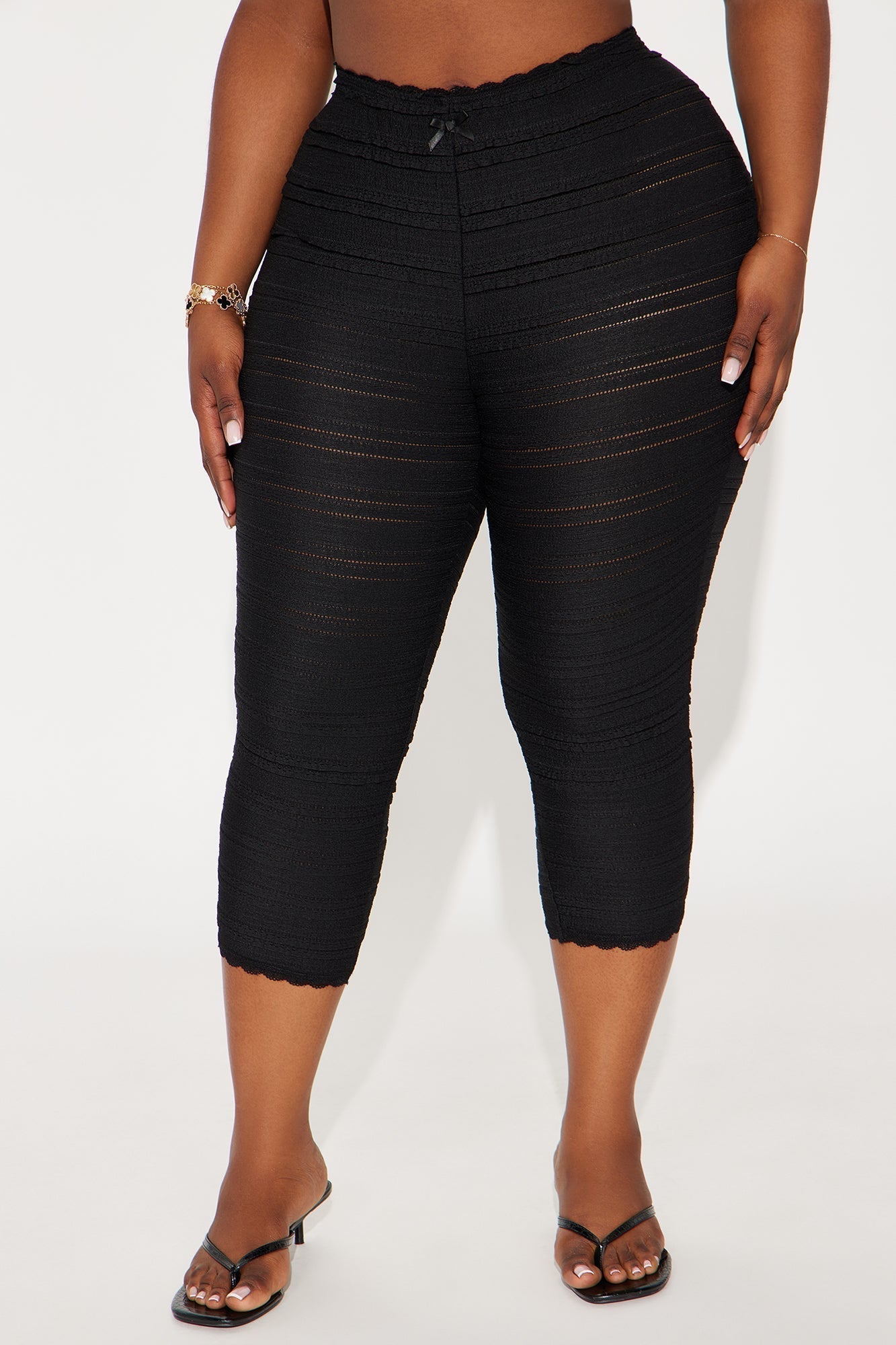 Alice Ruffled Capri Legging - Black