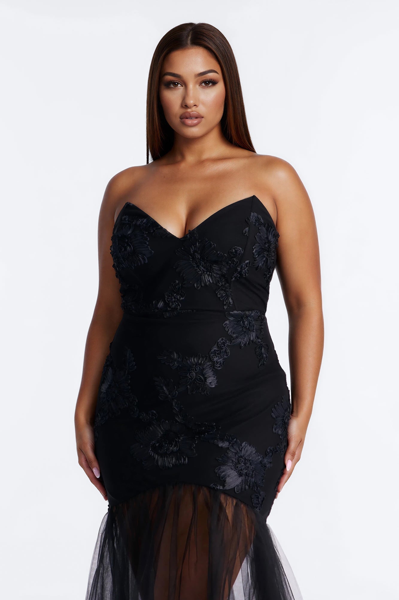 Elena Embroidered Mermaid Gown - Black