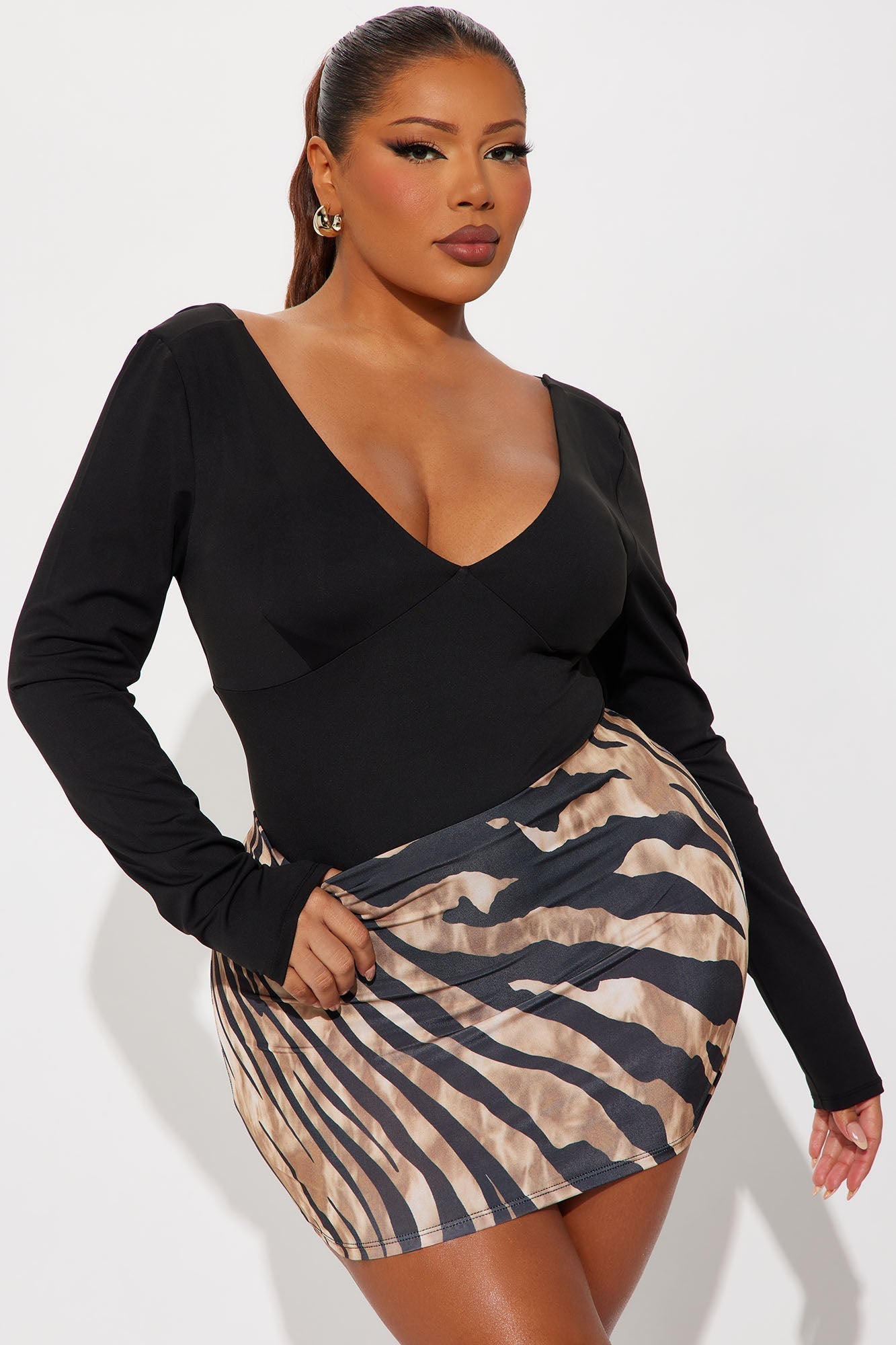 Magnetic Babe Long Sleeve Backless Bodysuit - Black
